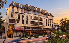 Retro Hotel